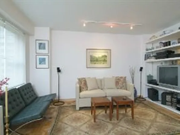 136 East 56th Street image 1 of 6