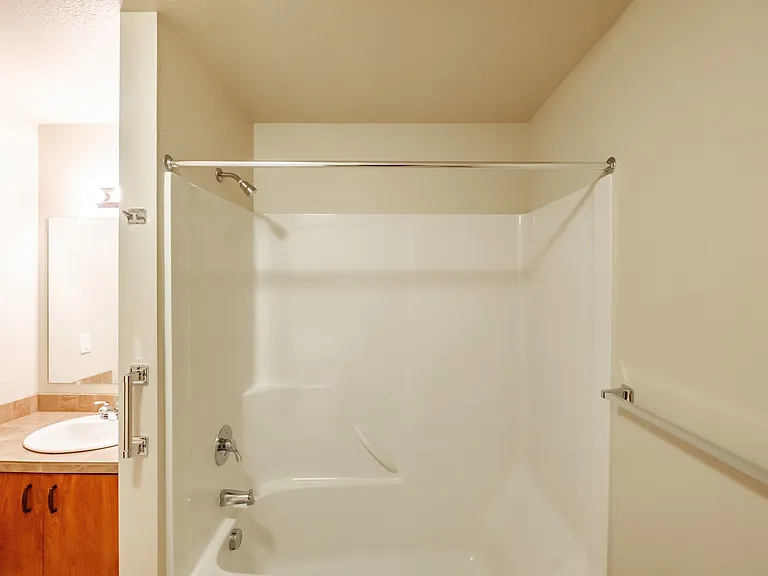 Lafayette Place Apartments — Photo 117