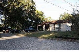 3rd image of 944 Brookwood Dr S