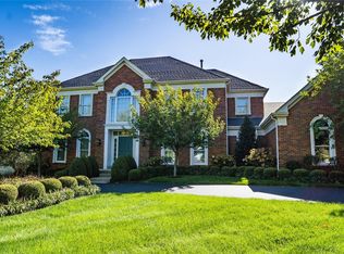 960 Kingscove Ct, Chesterfield, MO 63017