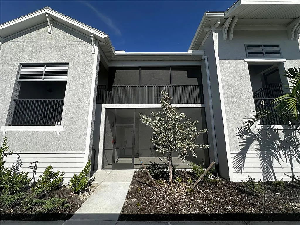 2 bed, 2.0 bath, 1569 sqft, $6,000 — Photo 2