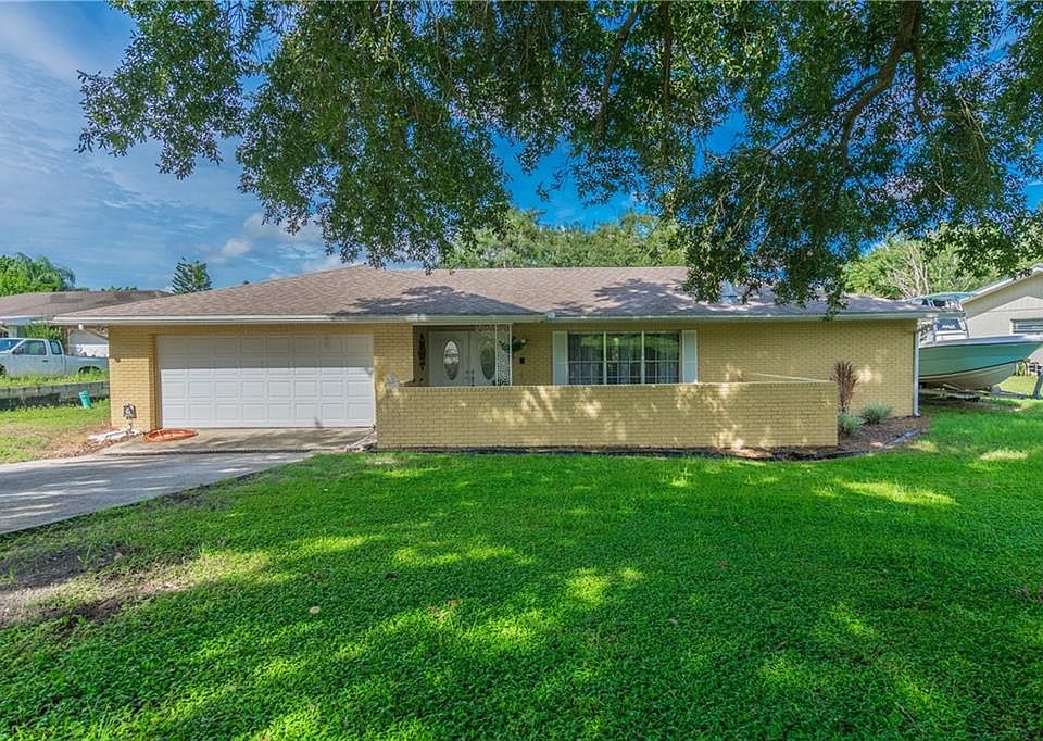 1st image of 134 Lake Ring Dr