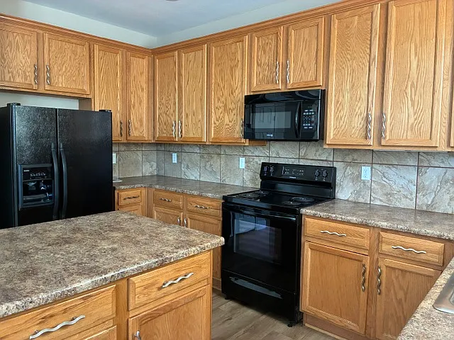 2312 N Xenia St — Photo 19