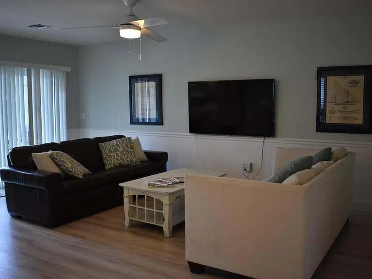 2300 Florida Blvd #D — Photo 4