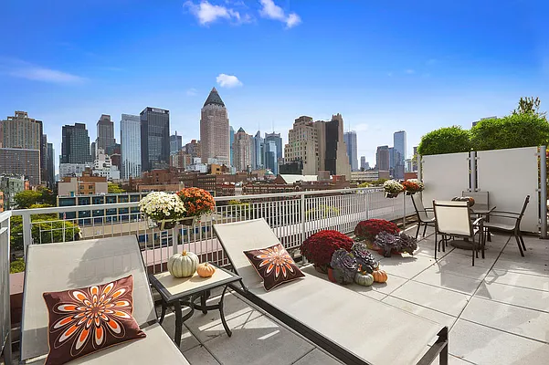 Sold by Corcoran | media 4