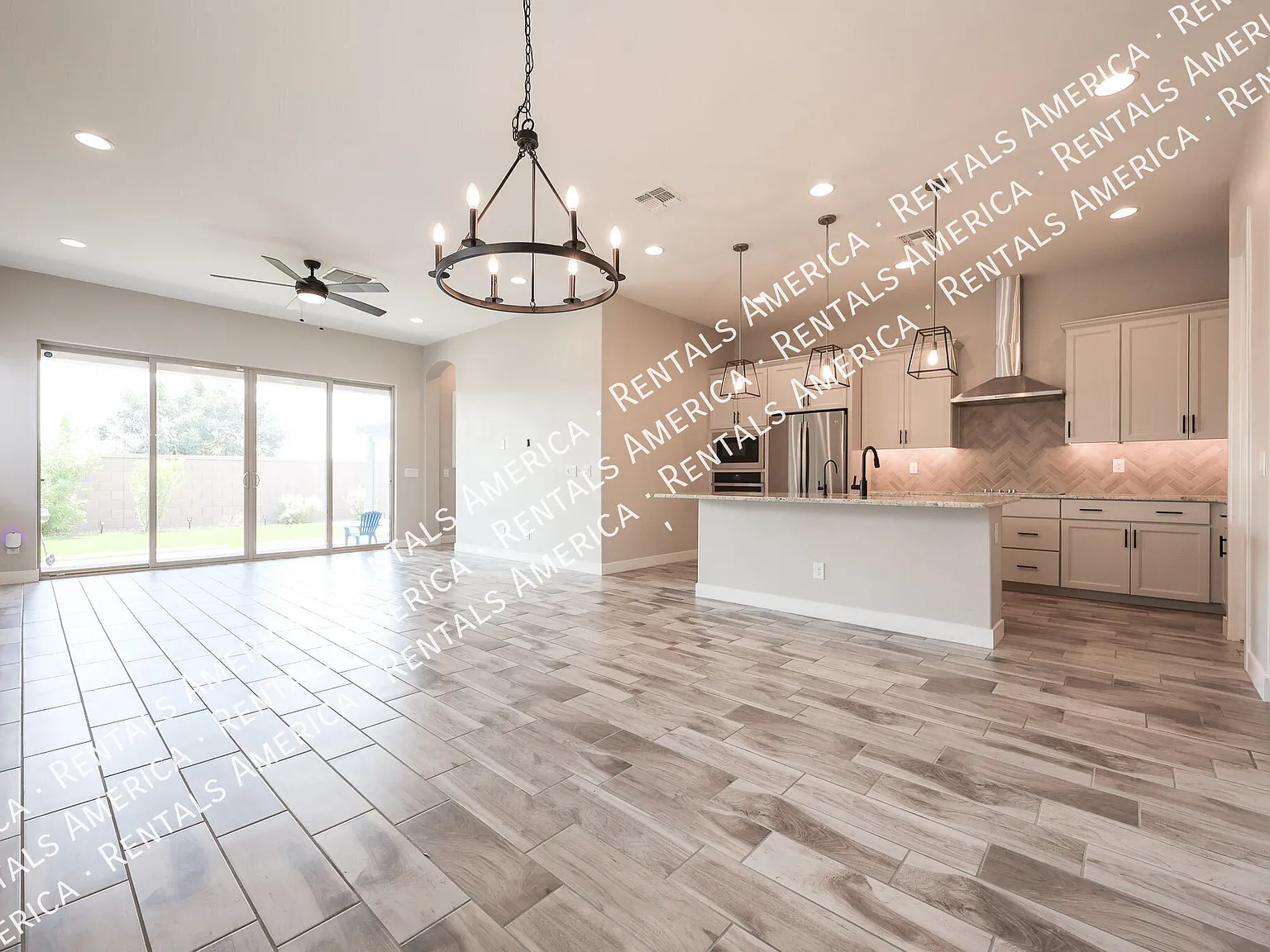 Beautiful 5-Bedroom Home for Rent ? 22435 E Oriole Way — Photo 3