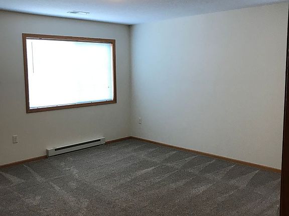 4th image of 1958 Cypress Ct NE #8