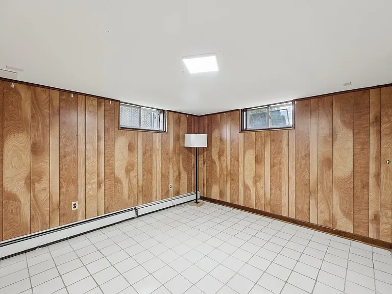 48 Marinus St — Photo 32