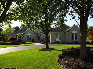 1 Ingridshire Dr, Pittsford, NY 14534