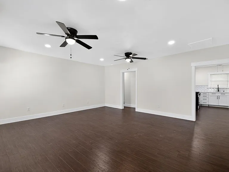 427 Floyd Ave — Photo 22