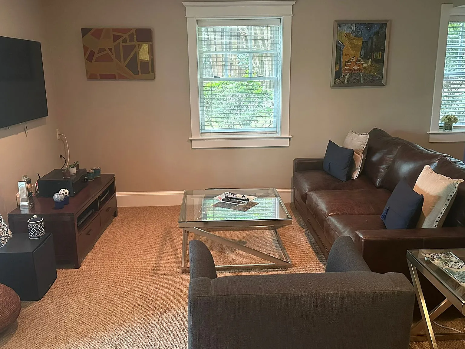 Studio, 650 sqft, $2,500 — Photo 2