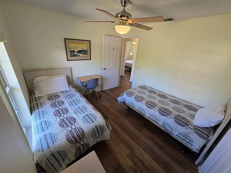 1398 N Foxrun Ter — Photo 38
