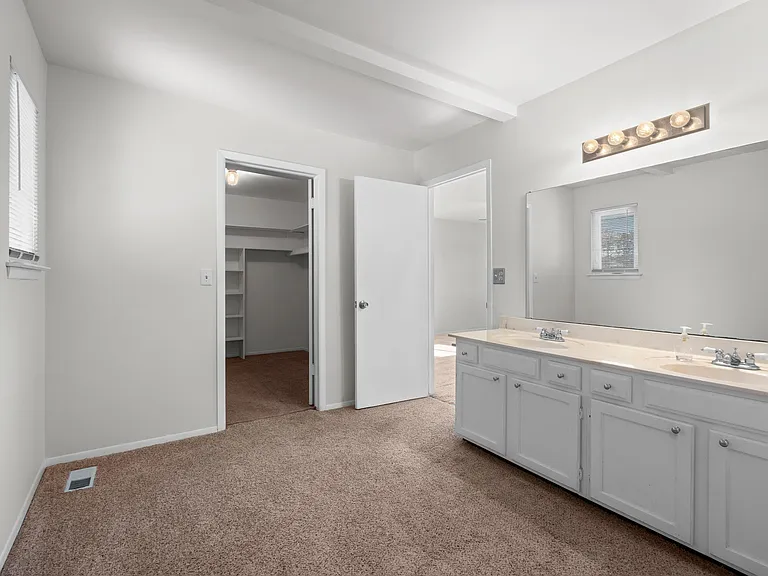 4960 Lake Point Dr — Photo 19