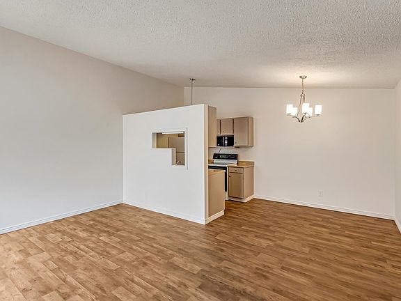 5th image of 2550 N 1st St APT 19