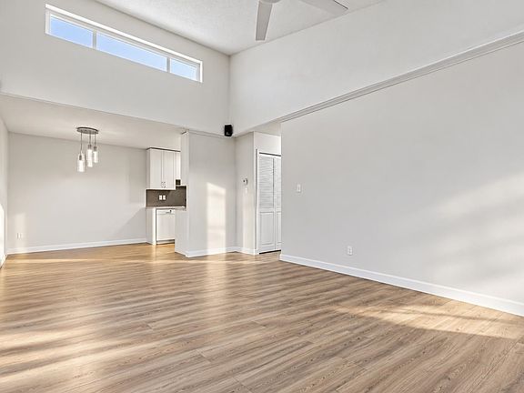 4th image of 2821 Tims St #355