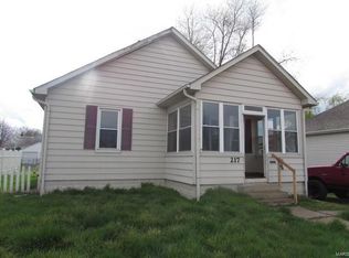 217 Kroeger Ave, Dupo, IL 62239