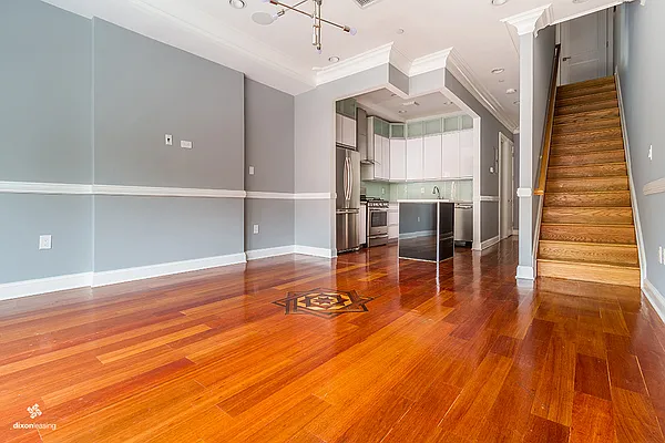 Rented by Dixon Advisory USA Inc. | media 19