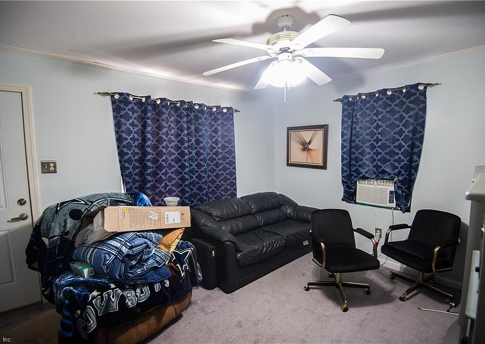 Owner's side living room