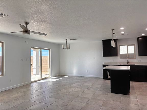 3rd image of 11219 E 42nd Pl