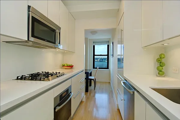 Rented by Corcoran | media 21