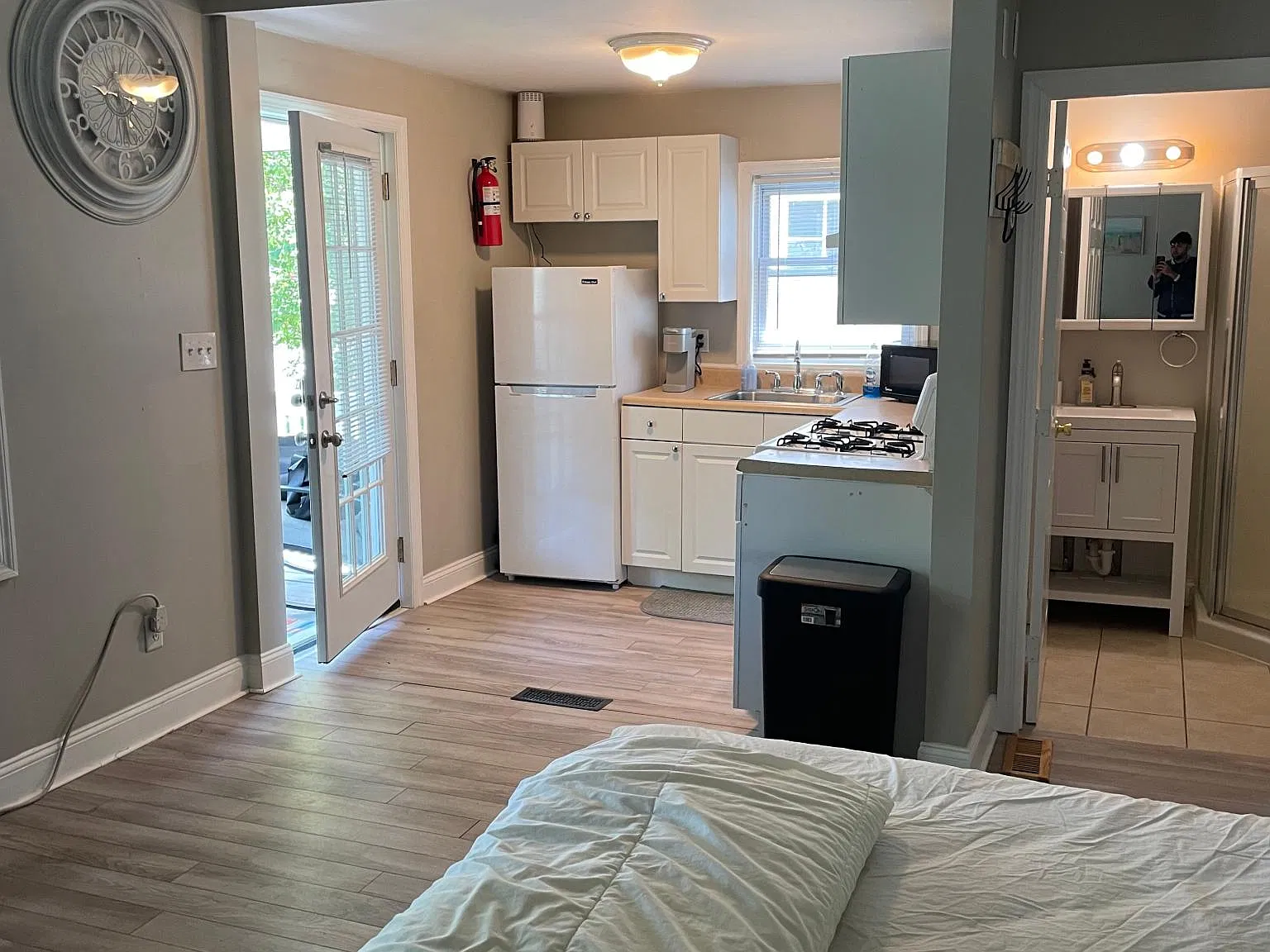 Studio, 275 sqft, $1,350 — Photo 2