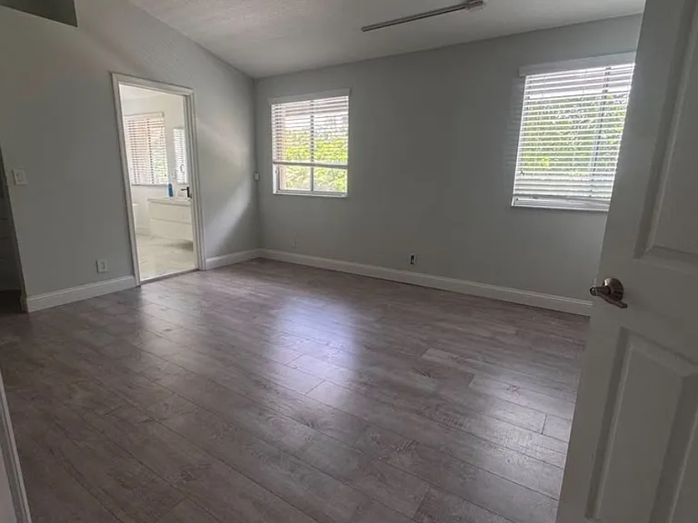 11140 Minneapolis Dr — Photo 13