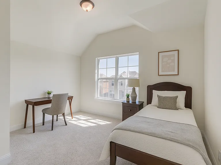 337 Gleneagles Dr — Photo 8