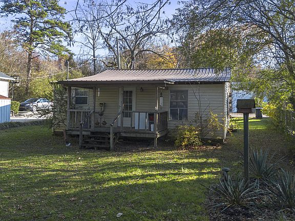 5th image of 1526 W View St