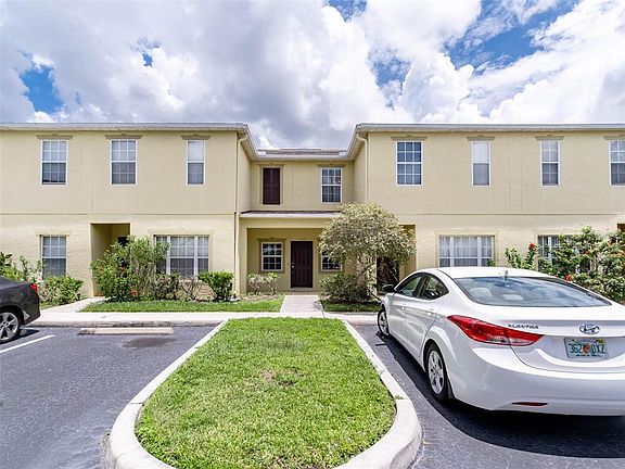 3rd image of 12715 Kings Crossing Dr