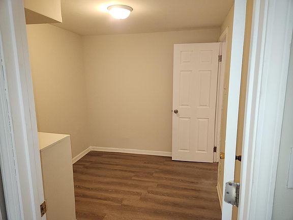 3rd image of 147 N 15th Ave APT 2E