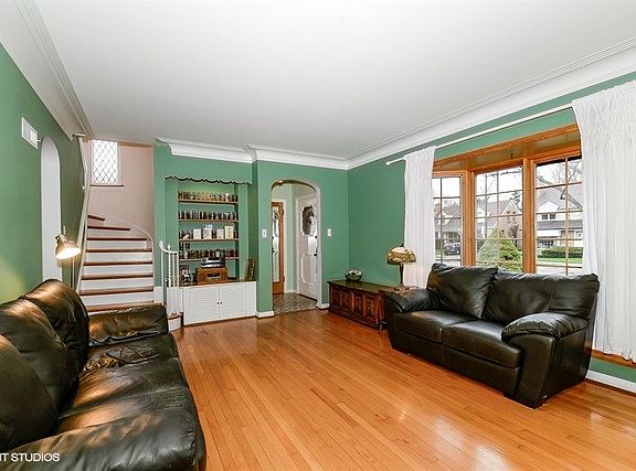 3rd image of 6440 N Leoti Ave