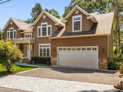 896 Hilltop Road, Mill Neck, NY, 11771