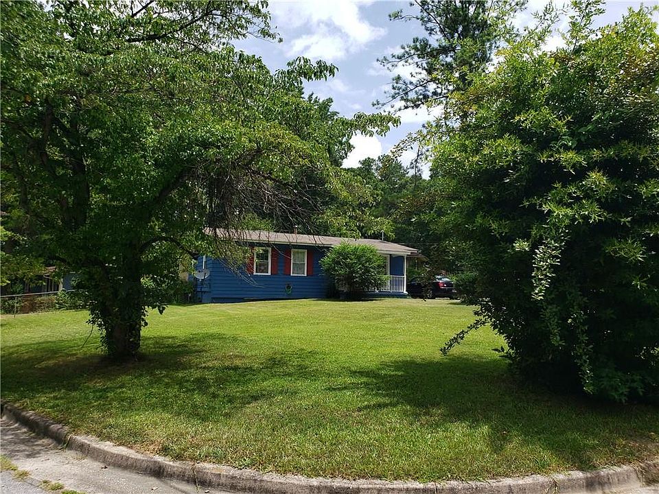 2nd image of 1027 Fairburn Rd NW
