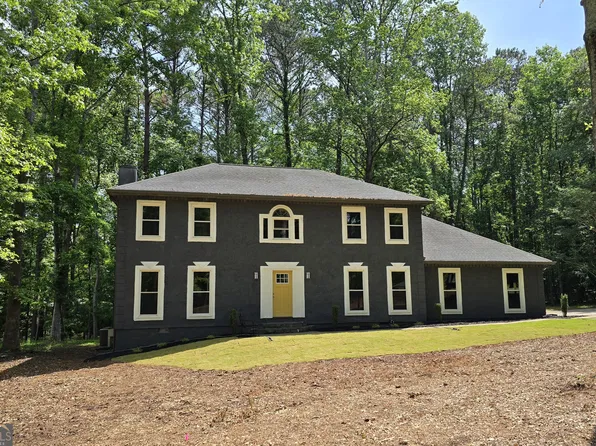 260 Greenfield Cir, Fayetteville, GA 30215