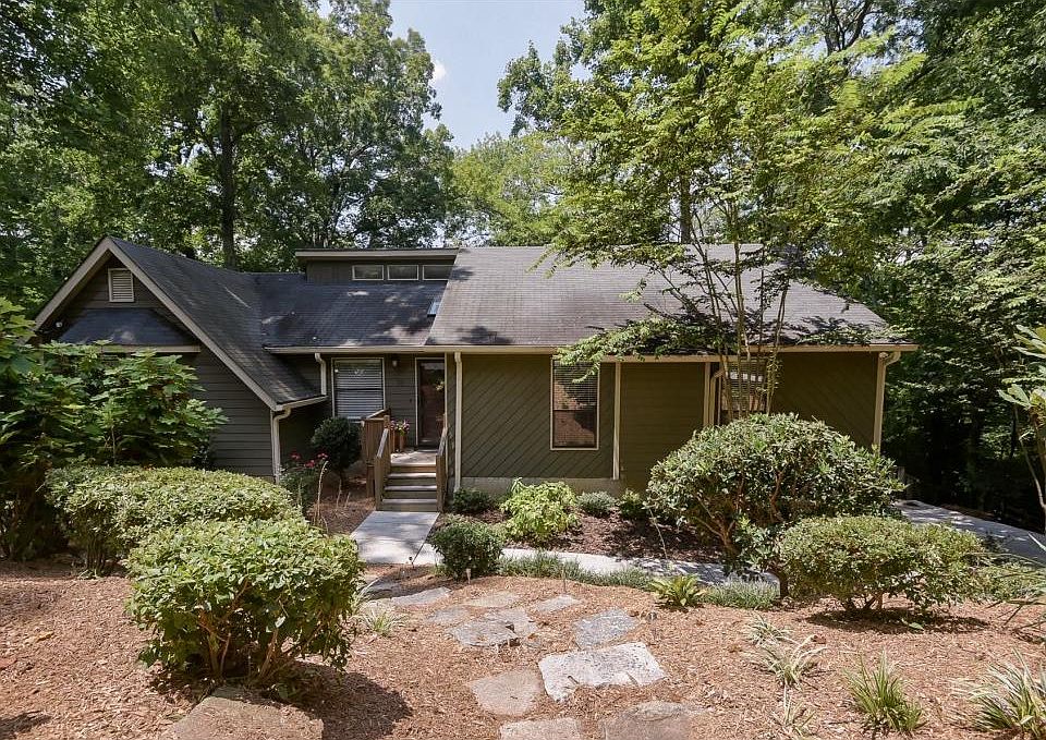 1st image of 98 Geraldine Dr