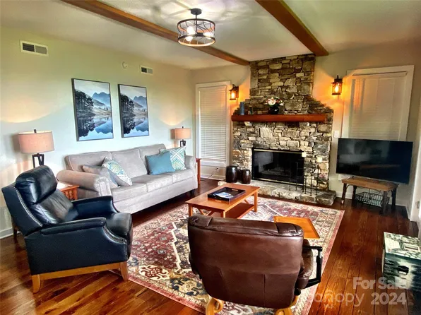 250 Creekside Way #C-201, Burnsville, NC 28714