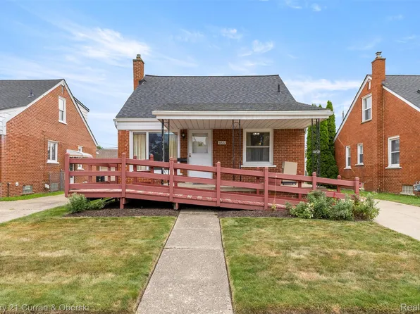 9881 Quandt Ave, Allen Park, MI 48101