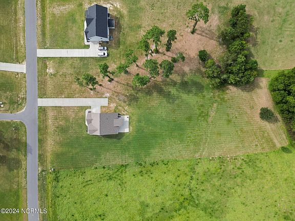 5th image of 257 Sweet Grass Lane