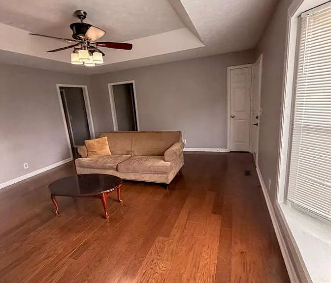 917 Tavistock Pl — Photo 8
