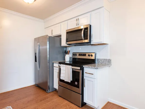 Lake Princess Anne Apartments