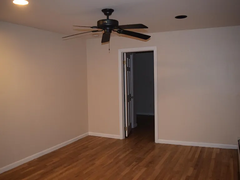 99 Leroy Pl — Photo 15