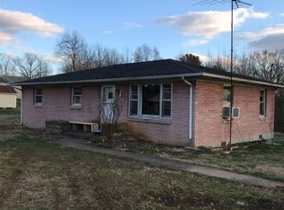 687 N 8th St, Scottsville, KY 42164