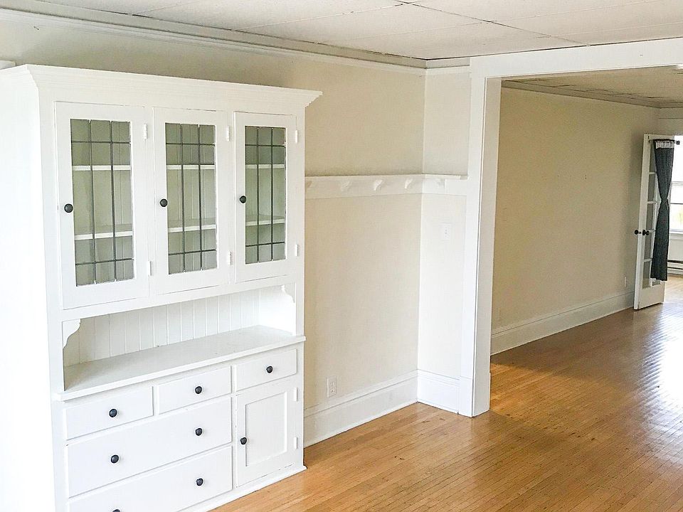 1st image of 10 W Garfield St #6