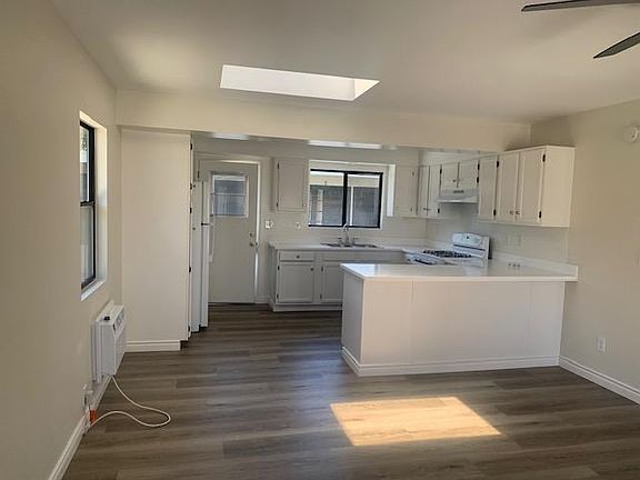4th image of 303 S Baldwin Ave #3