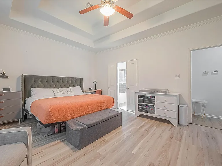 8722 Adrienne Dr — Photo 23