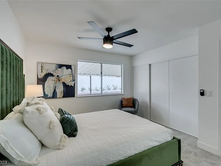 598 Jackson Dr — Photo 5