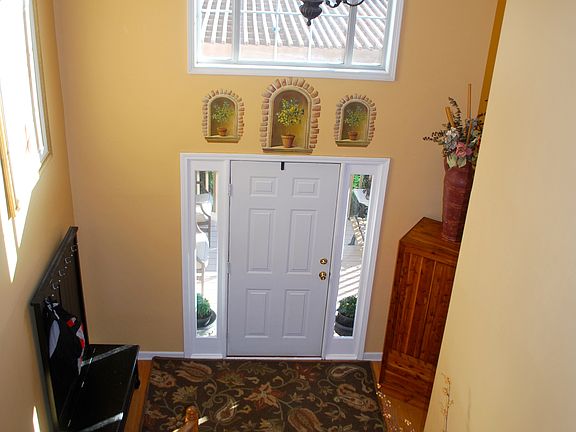 4th image of 723 Daileys Creek Dr