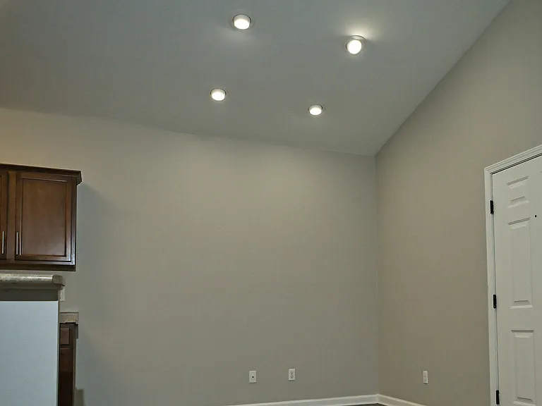 Griffin Gate Apartments — Photo 11