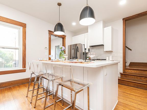 2nd image of 4301 Woodbine Ave