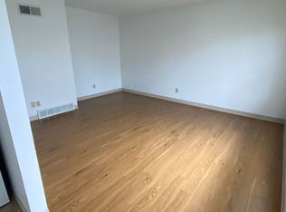 305 Melody Ln #2, Marshalltown, IA 50158